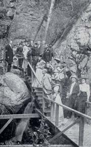 Lowe addressing crowd at Suspended Boulder